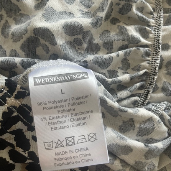 Cute top - Picture 4 of 4